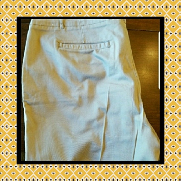 FASHION BUG capris - Picture 2 of 2